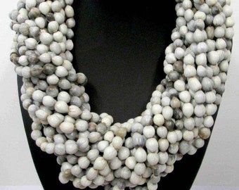 African Bead Necklace, Zulu Seed Bead jewelry, Imfibinga Seed costume accessories, Africa jewellery. South Africa handmade. Jobs tears beads