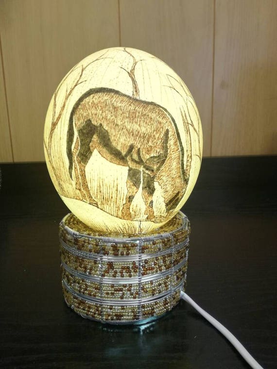 Lampada un di Pollo nel Resina da Tavolo Luce 3D LED Gallina Che Depone Le Uova Luci Notturne per la Decorazione del Soggiorno Della Camera Letto