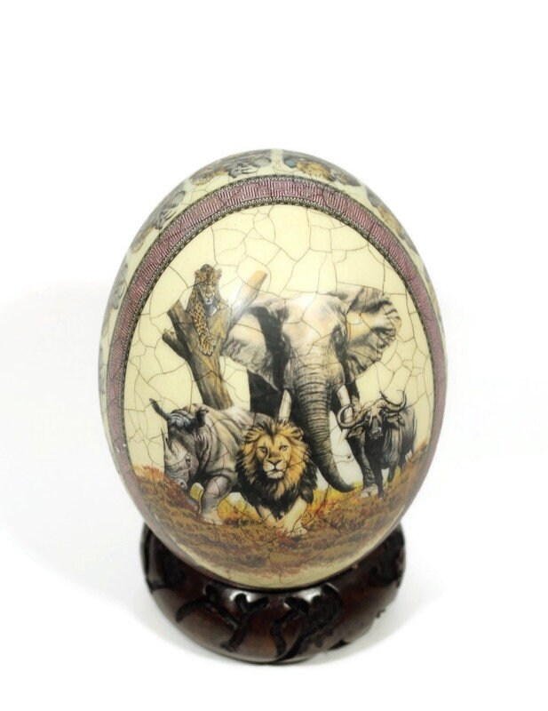 African Big Five Crackle design Mate finish Decoupage Shell. Ostrich Egg with big 5 Animals and South African flag. Ready to ship gifts