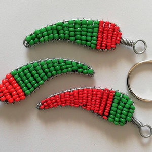 10 x Red/Green beaded Chilli Pepper key holder  bead and wire Key Chain. Handmade theme party thank you gifts keychain South African keyring