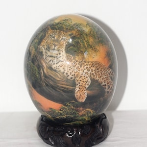 Decoupage met luipaarddecoupage struisvogeleierschaal, Afrikaans kunstornament
