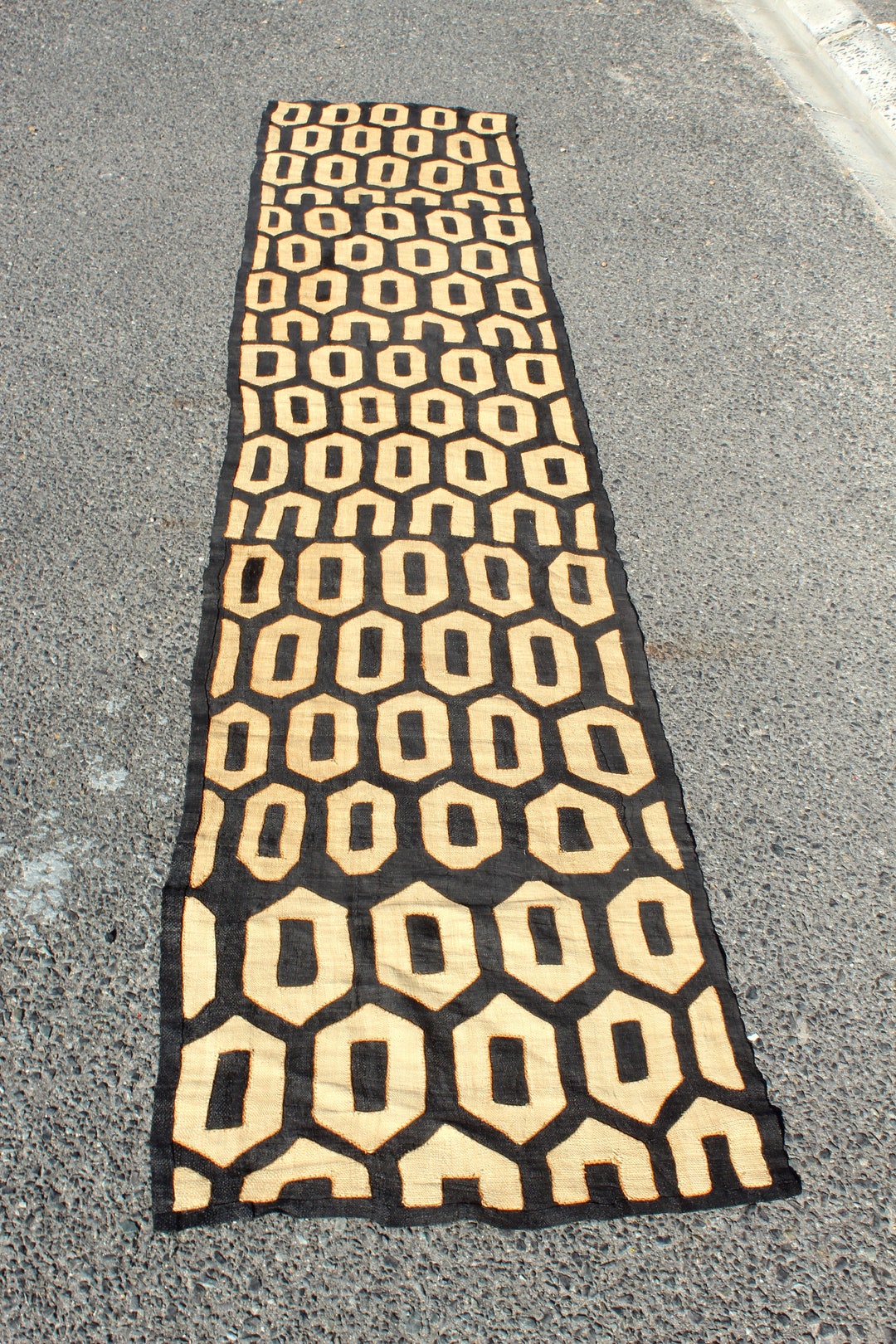 Large Uncut Congolese Kuba Cloth Rug, Black & Beige, 124