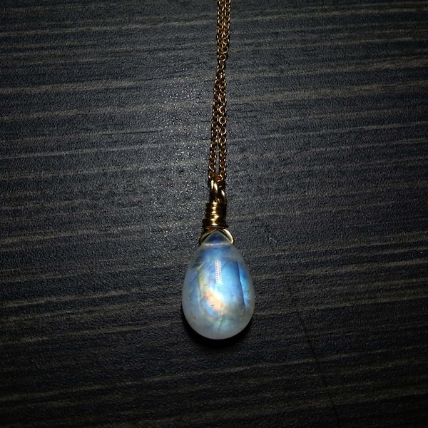 Moonstone-Genuine moonstone-Rainbow moonstone-Blue moonstone-Moonstone charm-moonstone necklace-natural jewelry-june birthstone-gift for her