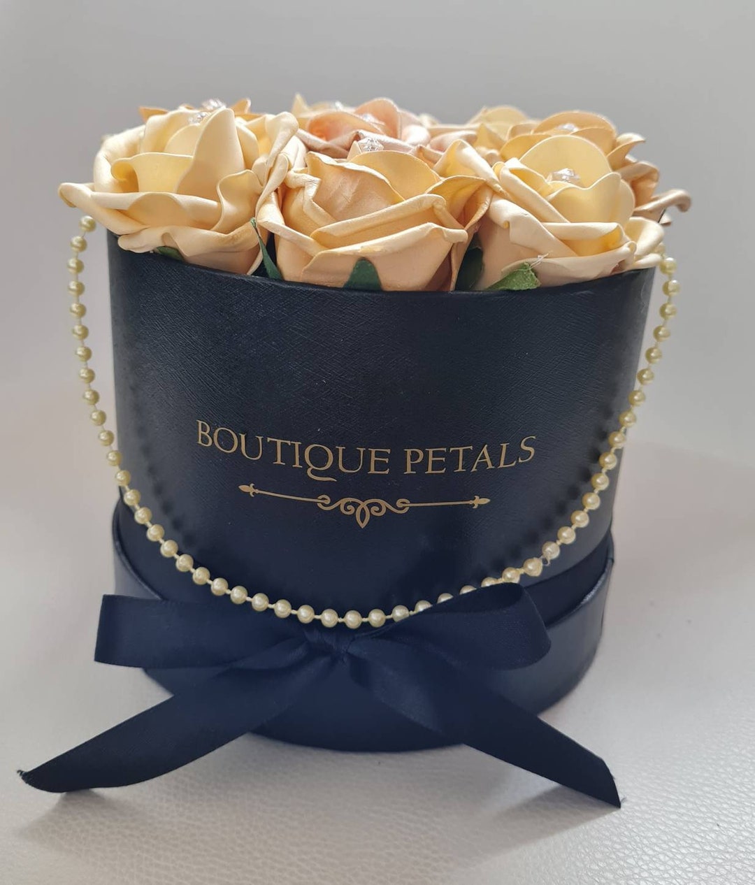 Hat Box Flowers, Flower Hat Box, Roses, Fleurs, Floral, Bouquet