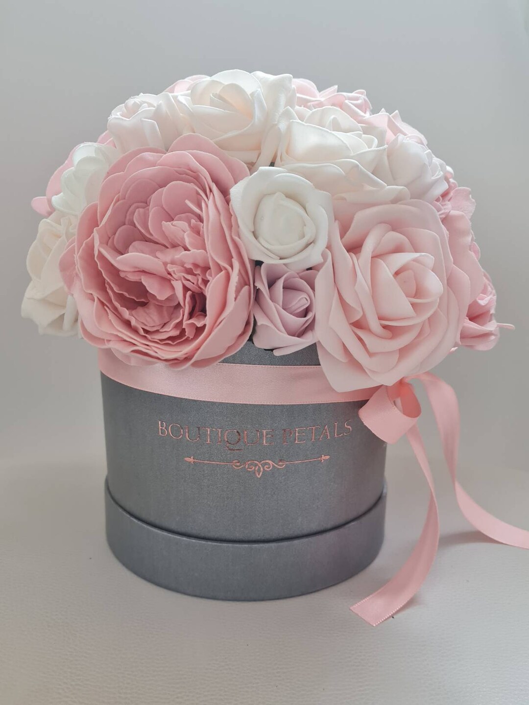 Hat Box Flowers, Flower Hat Box, Roses, Fleurs, Floral, Bouquet