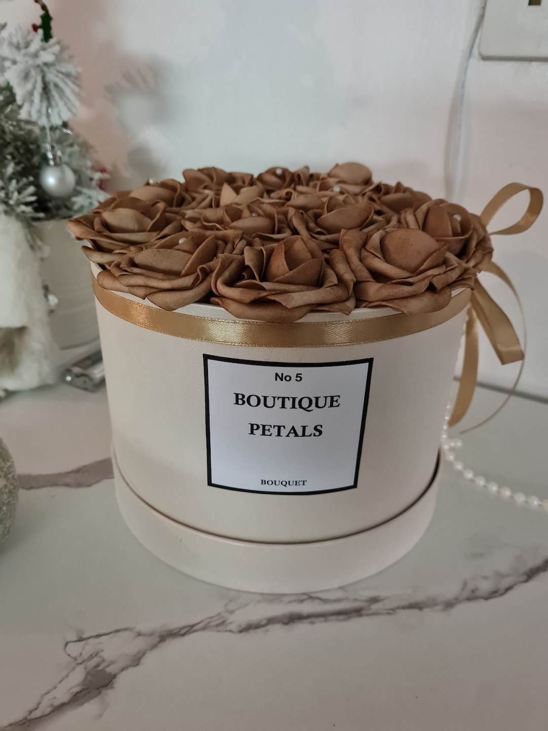 Flower Hat Box, Rose Hat Box , Flower Bouquet, Housewarming Gift