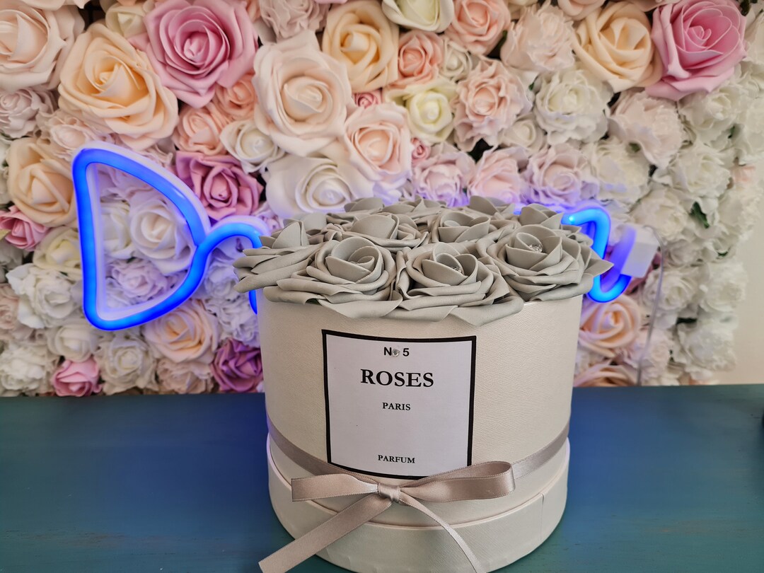 Hat Box Flowers, Flower Hat Box, Roses, Fleurs, Floral, Bouquet