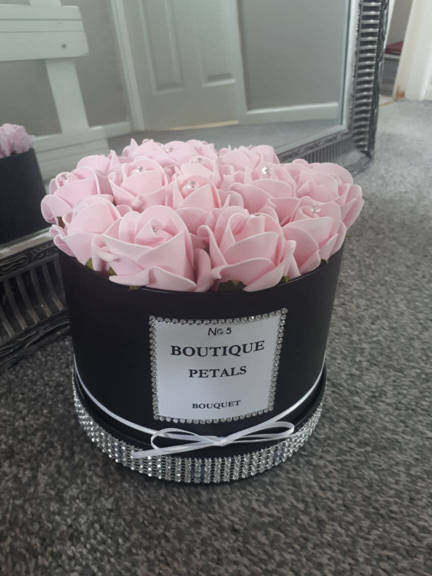 Flower hat box/Forever roses Hat Box Etsy