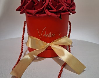 Flower hat box, Rose hat box , Flower bouquet, valentines, red roses, personalised gift, personalized gift, home decoration, interior decor