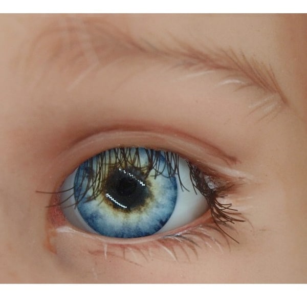 Eyes for dolls. 23 colors, 11 sizes. Perfect for various dolls and custom creations. Price per pair.