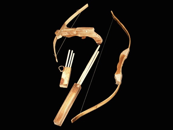 KIDS TOY WOOD  BOW WITH 3 ARROWS AND QUIVER--Nice Begining Kids Bow--32" LONG 