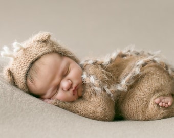 Knit Newborn Deer Outfit | Polyacrylic Photo Prop