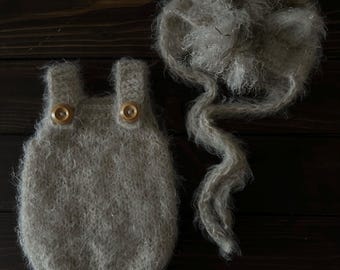 Knit newborn horse photo outfit: newborn footed romper, bonnet and doll
