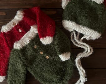 Newborn Christmas photo outfit with long hat and romper