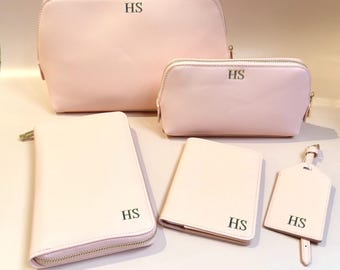 Personalised travel bag set custom travel accessories gift for women travel organizer gift for travelers makeup bag set jewelry organizer