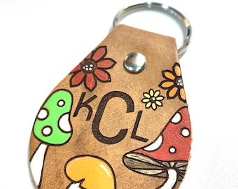 Retro mushrooms Leather Key Ring, Tooled and Stamped Leather, Hand Painted Leather, Cute Key Fob, Leather Key Chain, Key chain,boho style