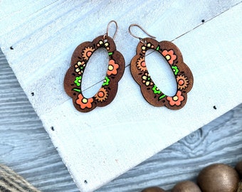 Retro Flower Leather Earrings / Hand Painted Leather / Boho Style Jewelry / Trending Leather Jewelry / Leather Goods / Hippie Jewelry