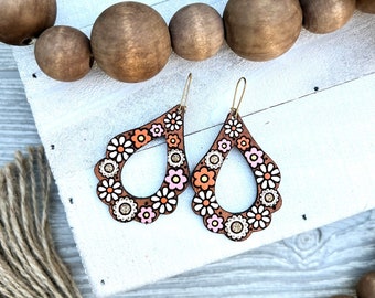 Retro 70s Flower Leather Earrings / Hand Painted Leather / Boho Style Jewelry / Orange  / Leather Goods / Hippie Jewelry