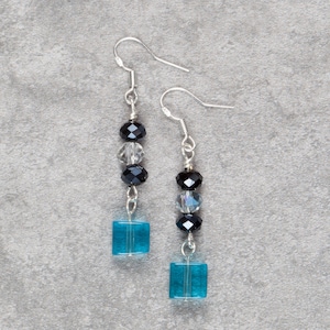 Blue Glass Cube Drop Earrings (007)