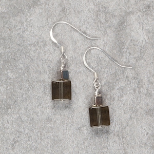 Grey/brown Cube Drop Earrings (027)