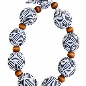 Nano-Ice Cooling Necklace for Hot Flashes & Menopause Relief 2-3 Hours of Cooling Comfort Freezer Charged Reusable Neck Cooler- Great Gatsby