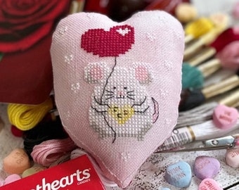 Mousy Sweetheart - PDF Instant Download - Counted Cross Stitch Pattern