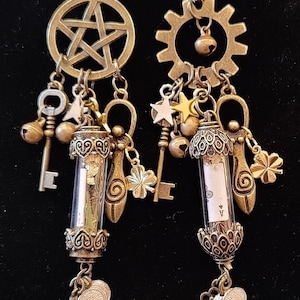 Goddess of Good Fortune Vial Amulet Necklace-Talisman Good Luck Charm Protection Witchy Spell Jewelry Witch Wiccan Clover Key Wealth Magic