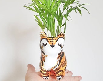 Tiger Planter, Animal Planter, Ceramic  Tiger, Tiger Lover Gift, Ceramic Planter, Birthday Gift, Housewarming Gift, Gift For Friend