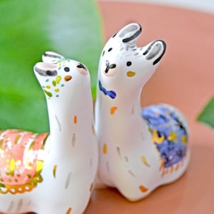 Lama Tortenaufsatz (2er Set), Tortenaufsatz für Tiere, Tortenaufsatz aus Keramik, Tortenaufsatz für Die Hochzeit, Tortenaufsatz aus Keramik
