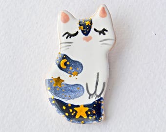 Katzen Brosche, Katzenliebhaber Geschenk, Himmlischer Katzenschmuck, Mondphasen Keramik Katze, handgemachte Pins, Halbmond, Muttertagsgeschenk