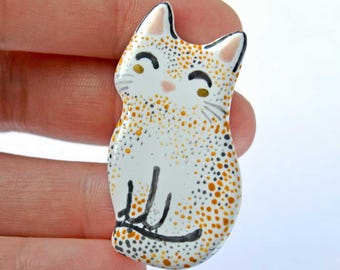 Cat Brooch, Cat Lady Gift, Ceramic Cat Pin, Cat Jewelry, Tiny Ceramic Animal, Cat Lover , Cat Pin, Tiny Ceramic Animal, Tiny Art