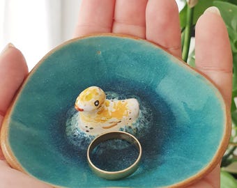 Duckling Ring Dish, Decorated with Gold, Duck Ring Dish, Ceramic Ducking Jewellery Storage, Tiny Swimming Duck Ring Holder