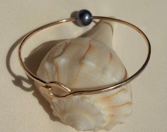 Schwarzer Perlenarmreif Armband | Handgemacht, 14k Gold Fill oder Sterling Silber