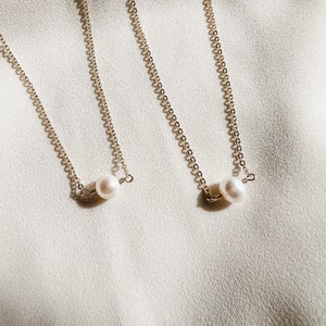 MAMA/ MINI Pearl Necklace Set / Matching Pearl Necklaces, 14k Gold Fill, Sterling Silver imagem 3