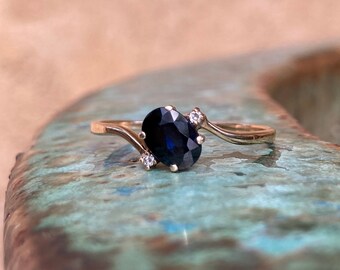 Deep Blue : Vintage Blue Sapphire Bypass Ring with Diamonds