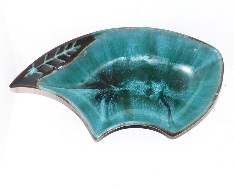 587 Blue Mountain Glazed Bowl BMP Canada Leaf Bowl