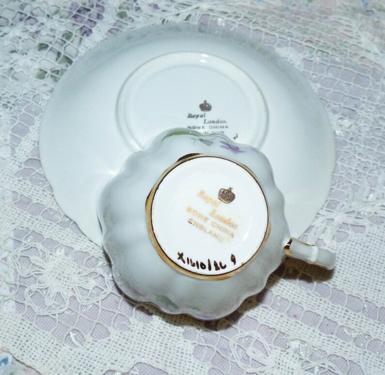 Royal London Teacup /& Saucer Fine Bone China England