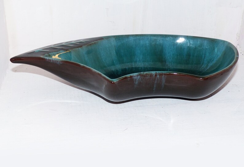 587 Blue Mountain Glazed Bowl BMP Canada Leaf Bowl