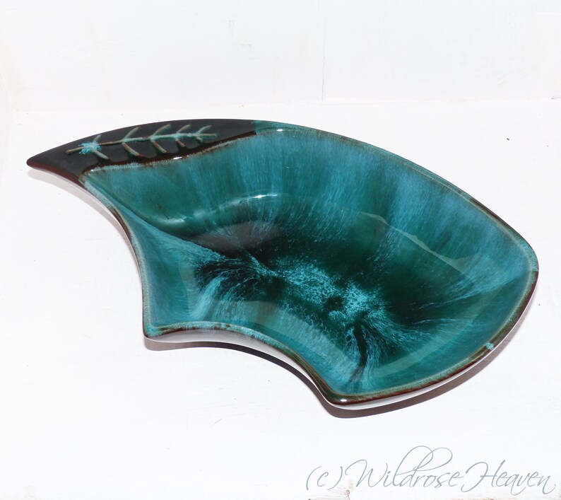 587 Blue Mountain Glazed Bowl BMP Canada Leaf Bowl