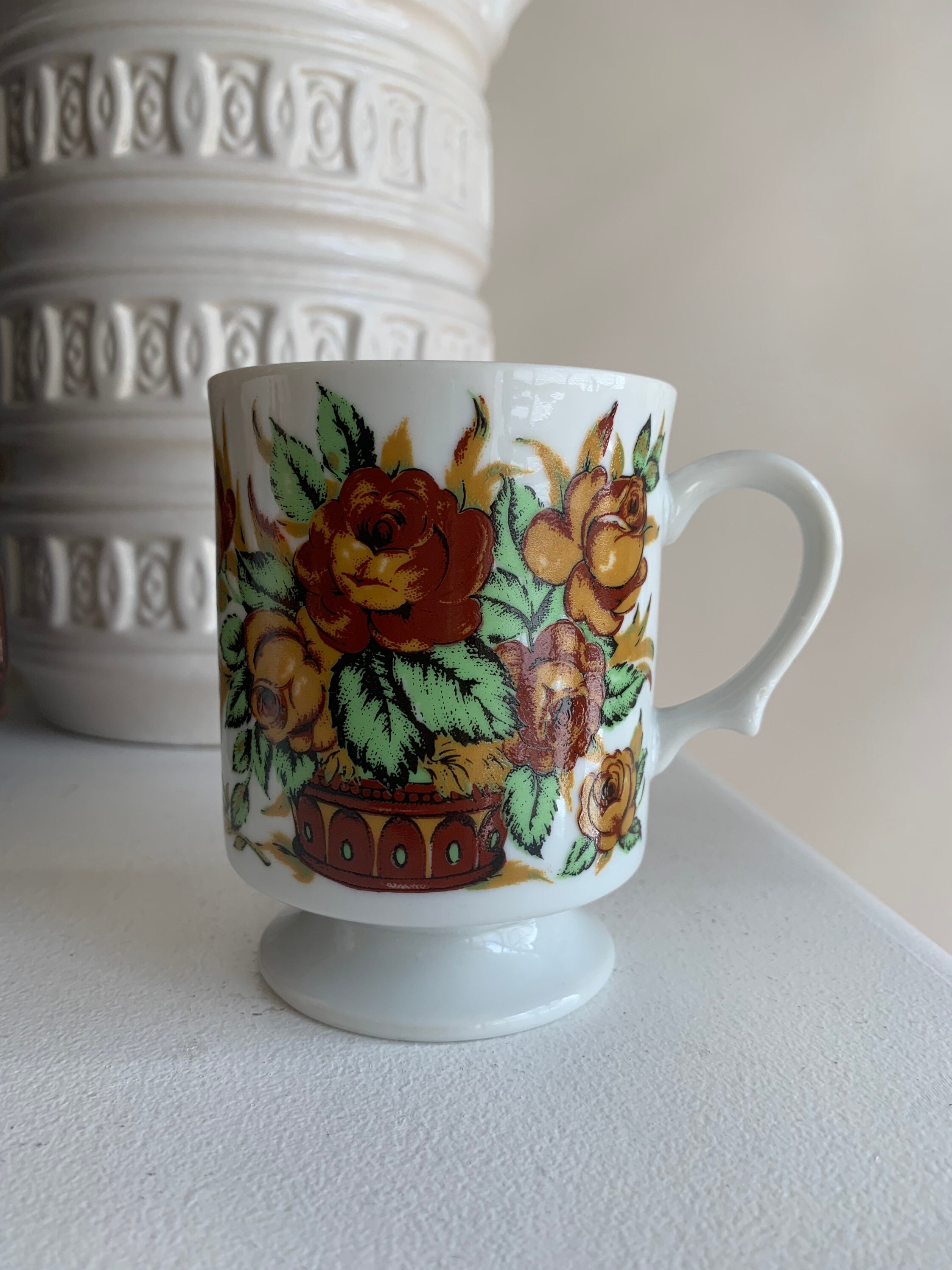Fabulous Retro Japan Pedestal Porcelain Mugs With Flower