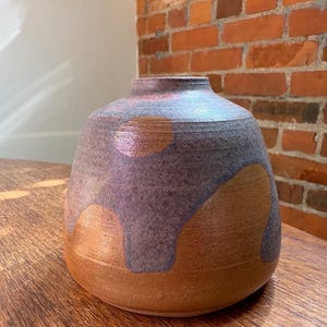 Gorgeous studio pottery vase Bennett Nova Scotia Canada