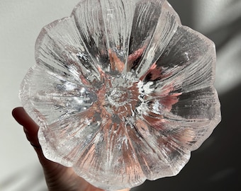 Kosta Boda Monet glass bowl flower SWE