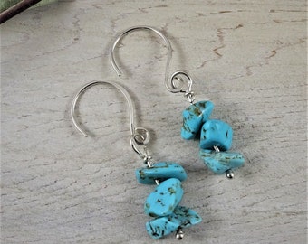 Pendientes de turquesa/Pendientes colgantes de turquesa estilo bohemio/Pendientes colgantes pequeños de turquesa/Joyería con piedra natal de diciembre