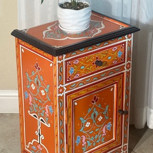 Arabesque Moroccan End Table: Handcrafted Wooden Storage