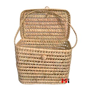 Countryside Handwoven French Market/Picnic/Storage Basket with Strap