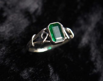 Gothic Emerald Filigree Ring, Handmade, Sterling Silver, Nature-Inspired, Size 8