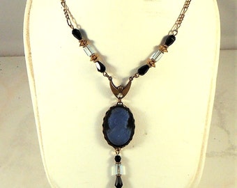 Collier de perles avec pendentif camée irisé - collier camée - aspect vintage