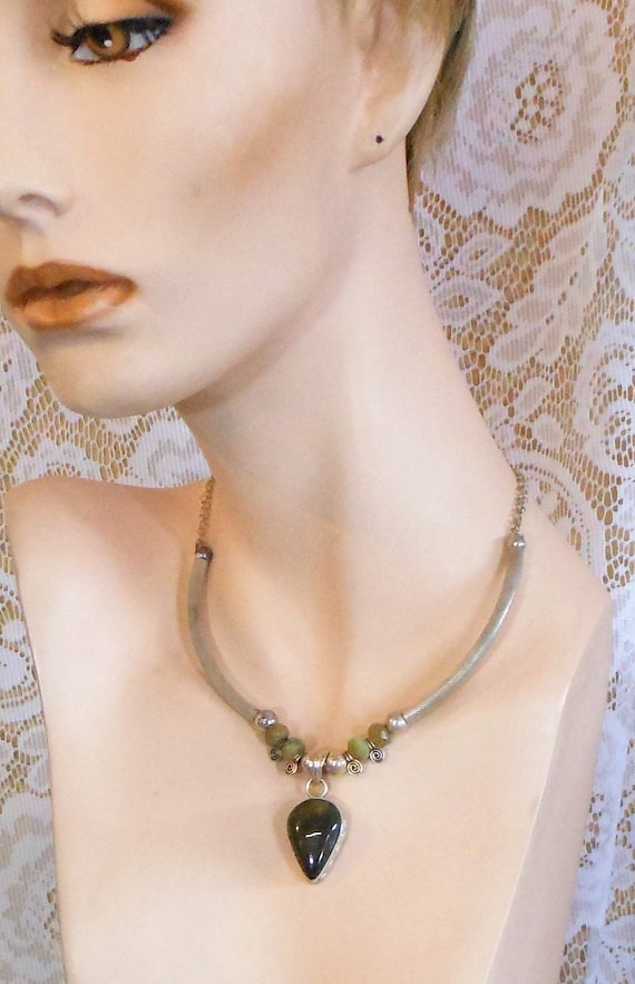 Artisan Sterling Silver Necklace With Labradorite… - image 1