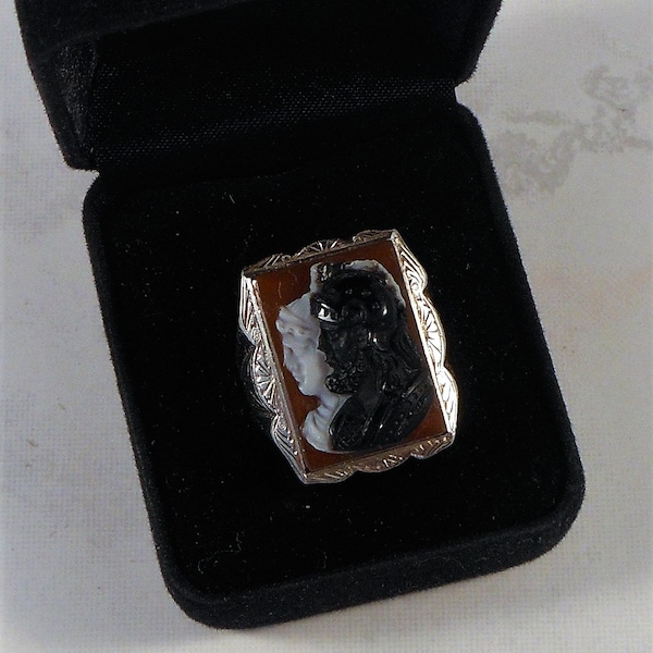 Vintage 14k White Gold Onyx Ring Size 7 1/2 - Roman Solider Cameo Done in Black & White Onyx - Free Priority Shipping Within the USA