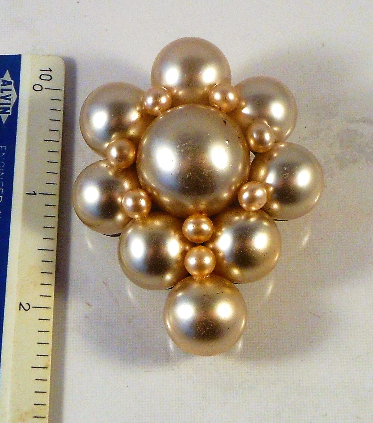 1930s Pair of Dress Clips Pearl and Rhinestone - Vintage Renude